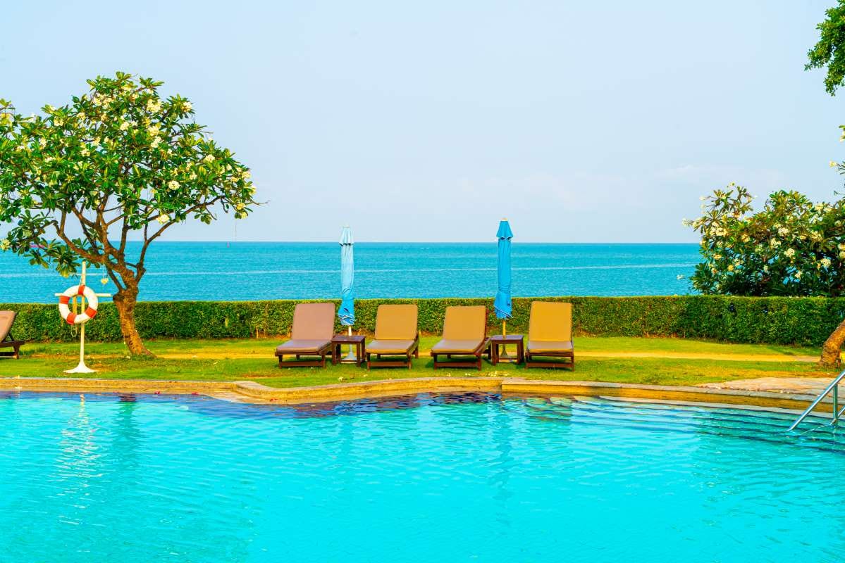 Building a Seasonal Hiring Strategy in Peoria, Arizona — pool service business insights