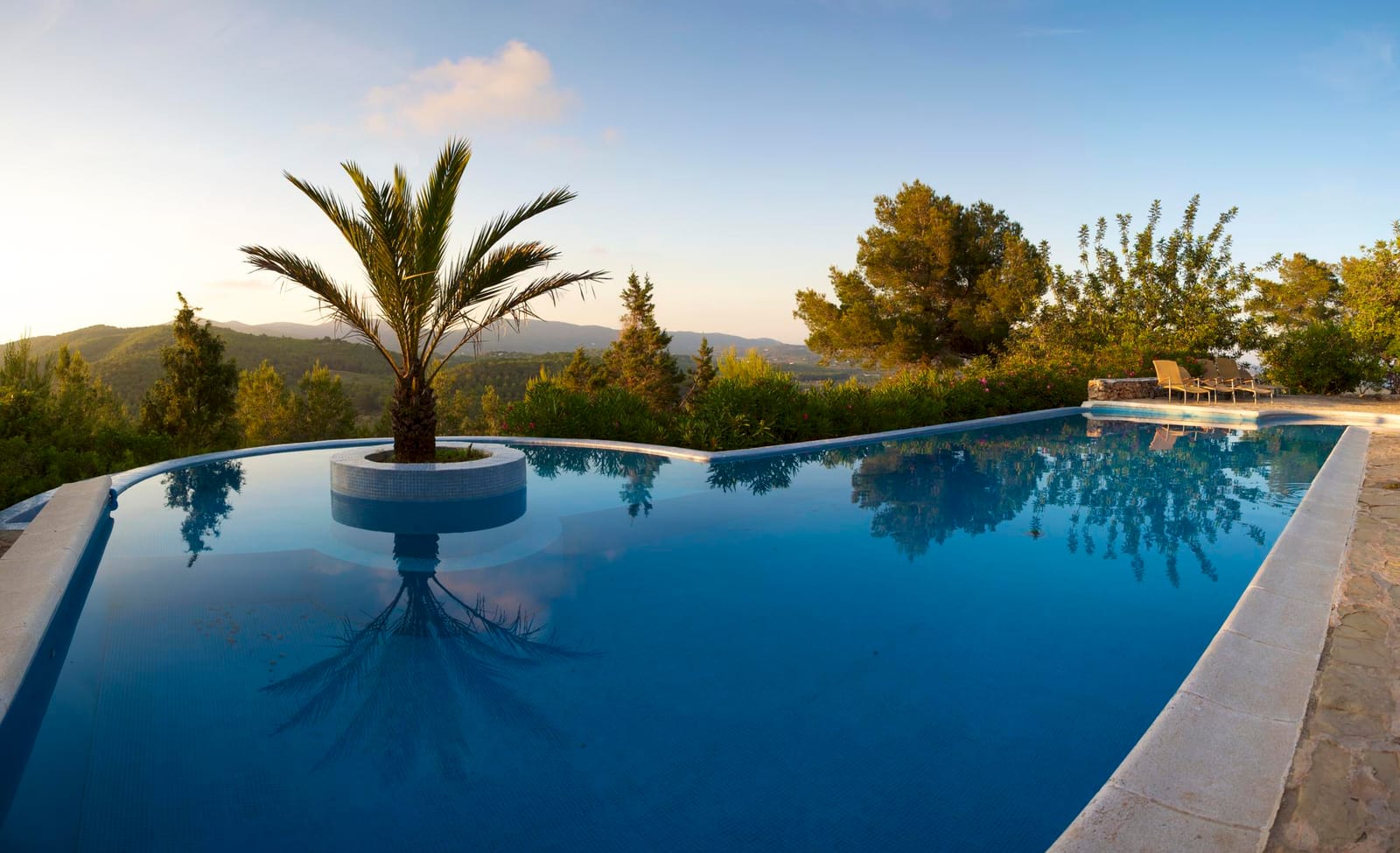 How to Assess the Best Pool Route Opportunities in Your Area — pool service business insights