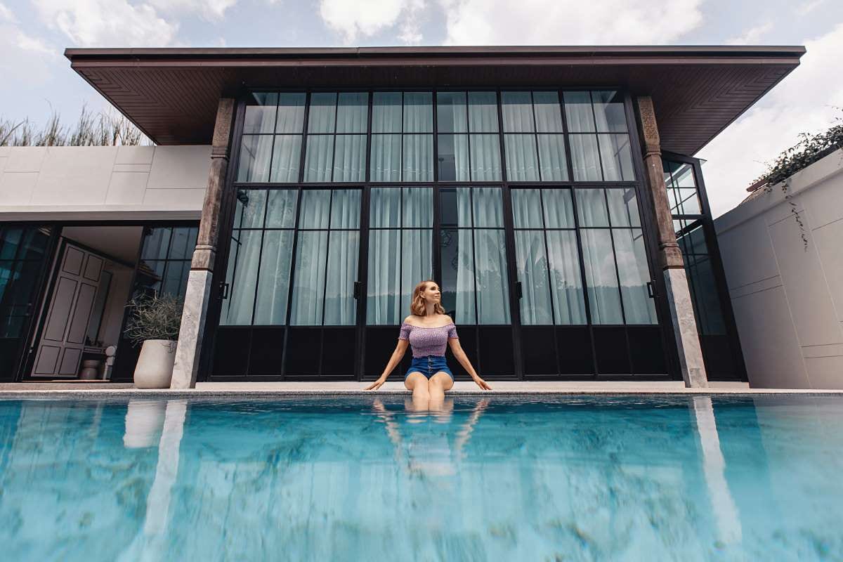 How to Build a Pool Service App on a Budget — pool service business insights