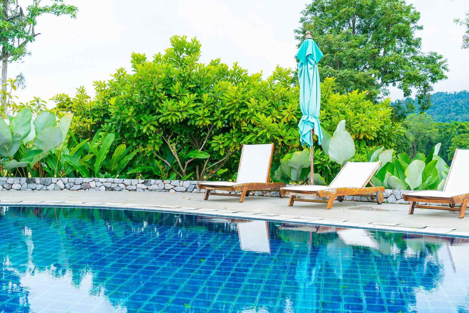How to Identify Suction-Side Air Leaks — pool service business insights