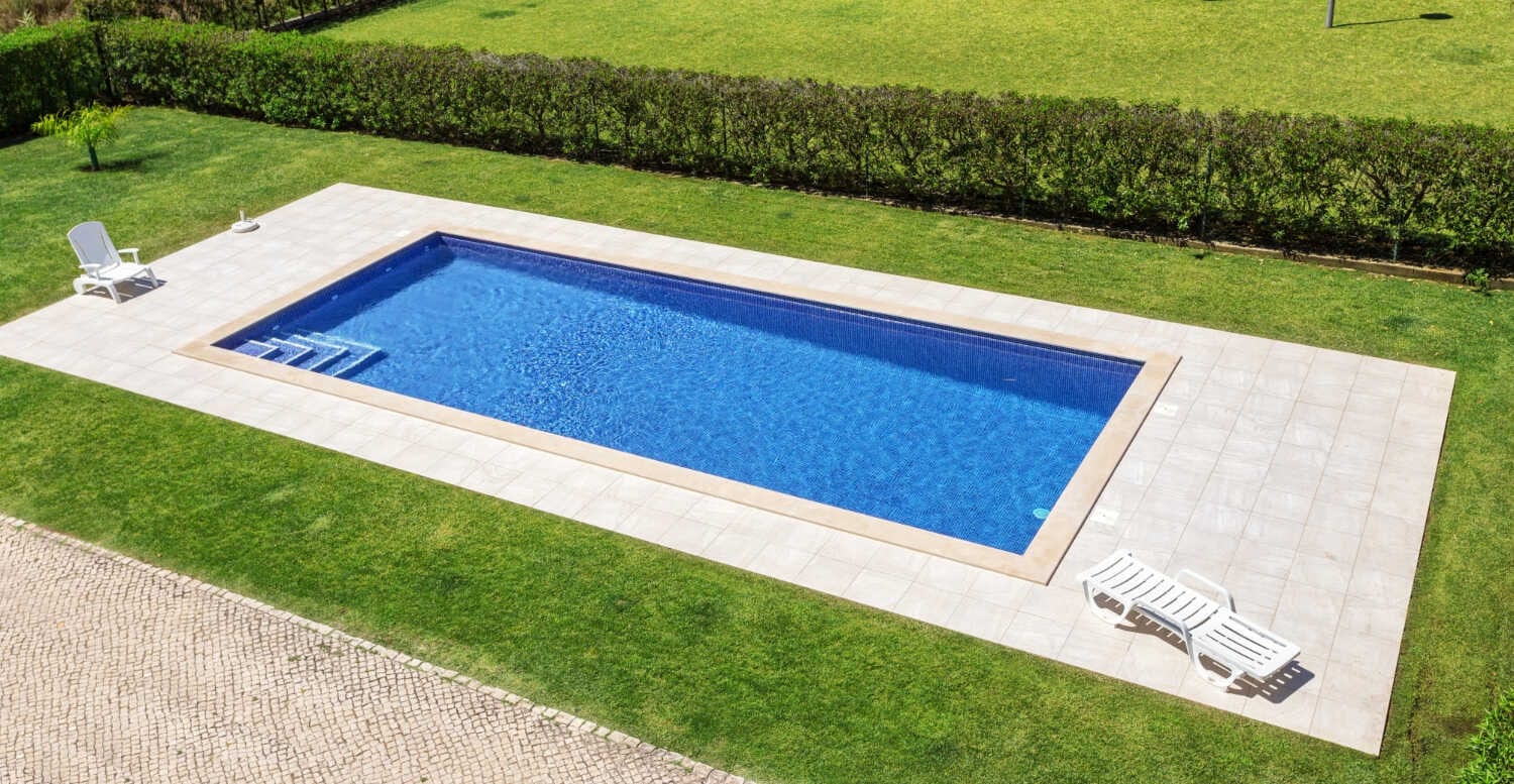 How to Prevent Algae Blooms During Unexpected Heatwaves — pool service business insights