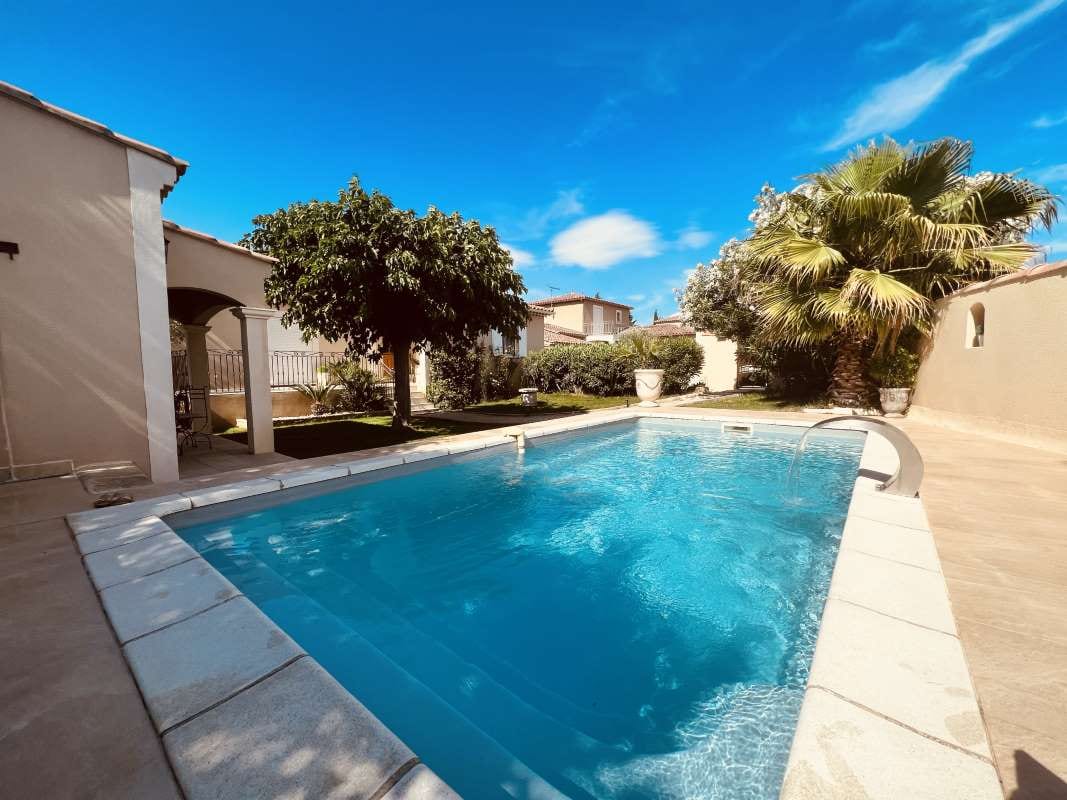 How to Start a Pool Cleaning Business: Kissimmee, St. Augustine, Carrollwood, Altamonte Springs, Ormond Beach, Florida — pool service business insights