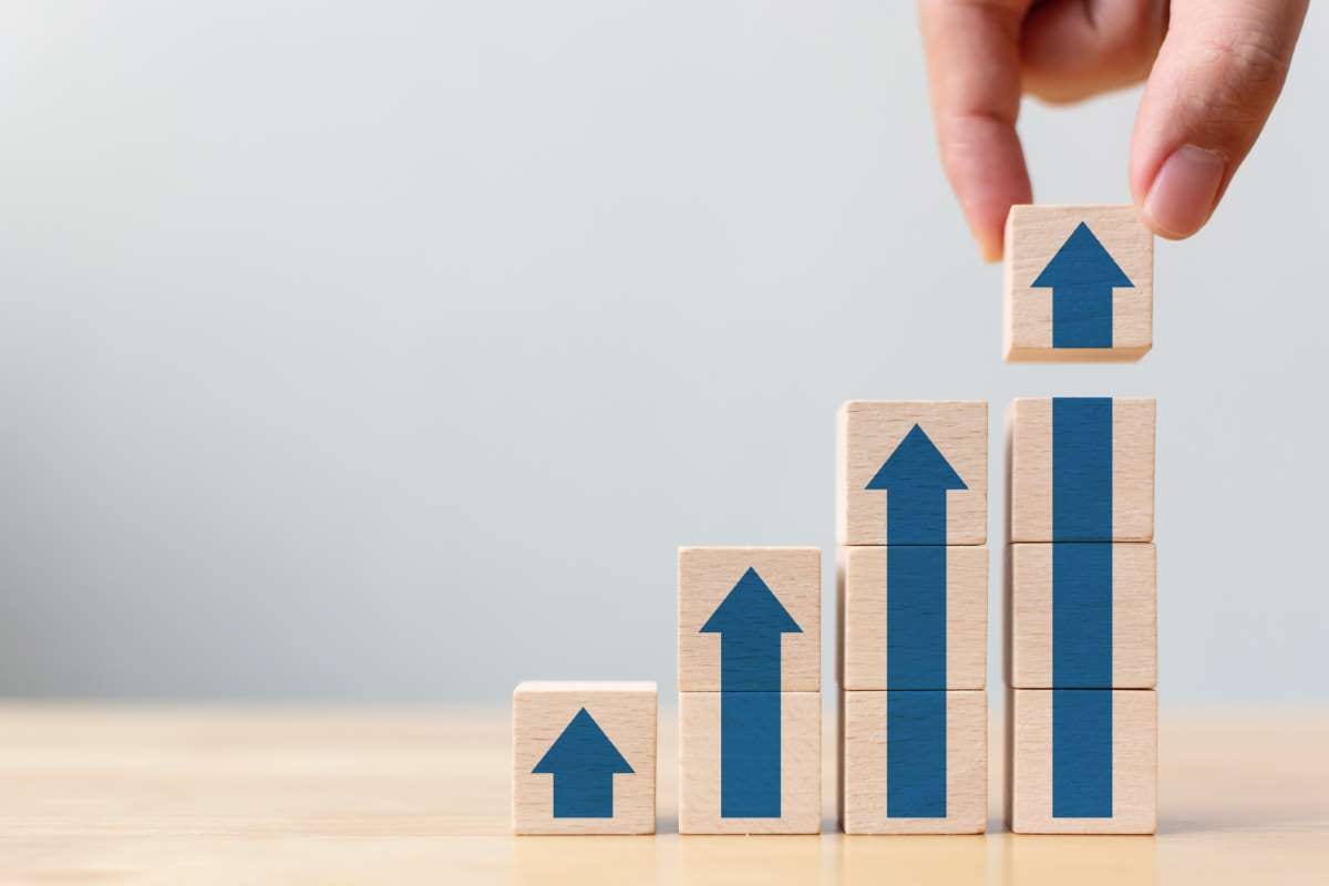 Is the pool industry growing? — pool service business insights