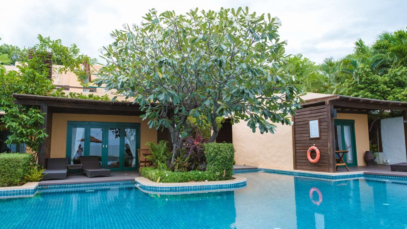 Pool Routes in Fort Lauderdale, FL: Training and Opportunities — pool service business insights