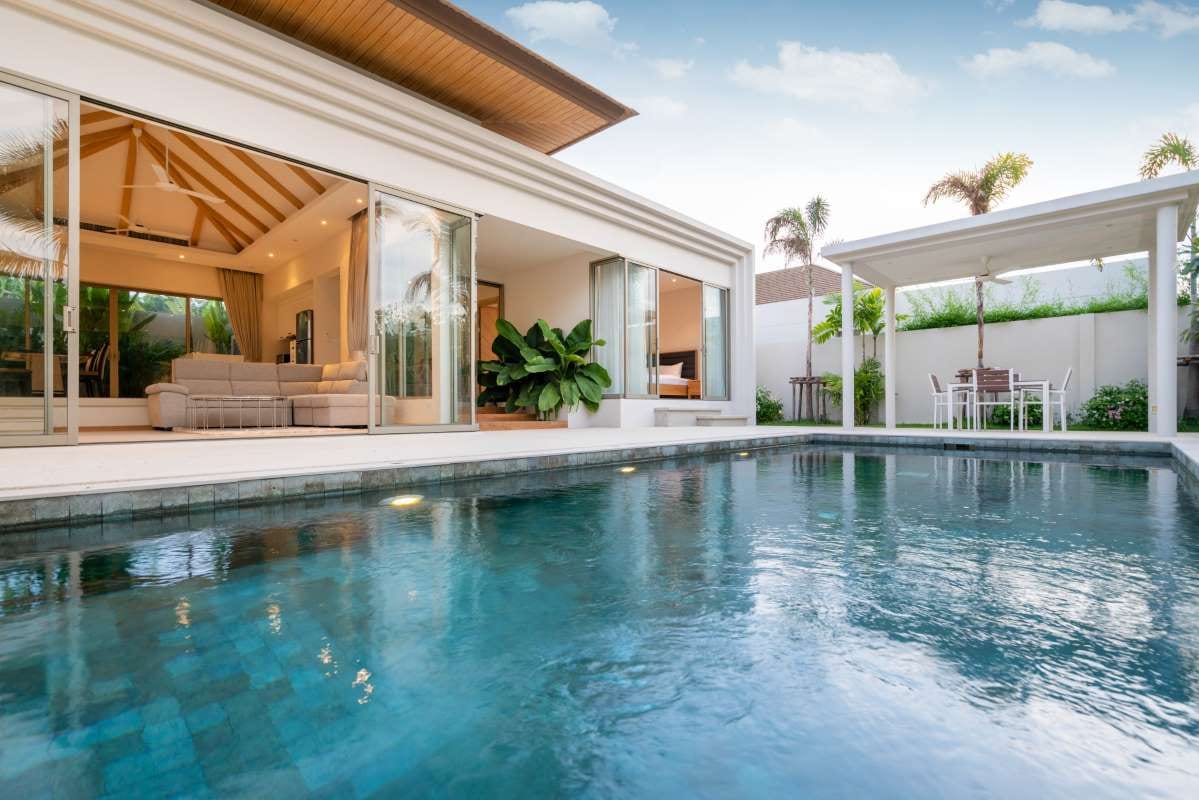 Pool Routes in Nevada: Growing Your Business — pool service business insights