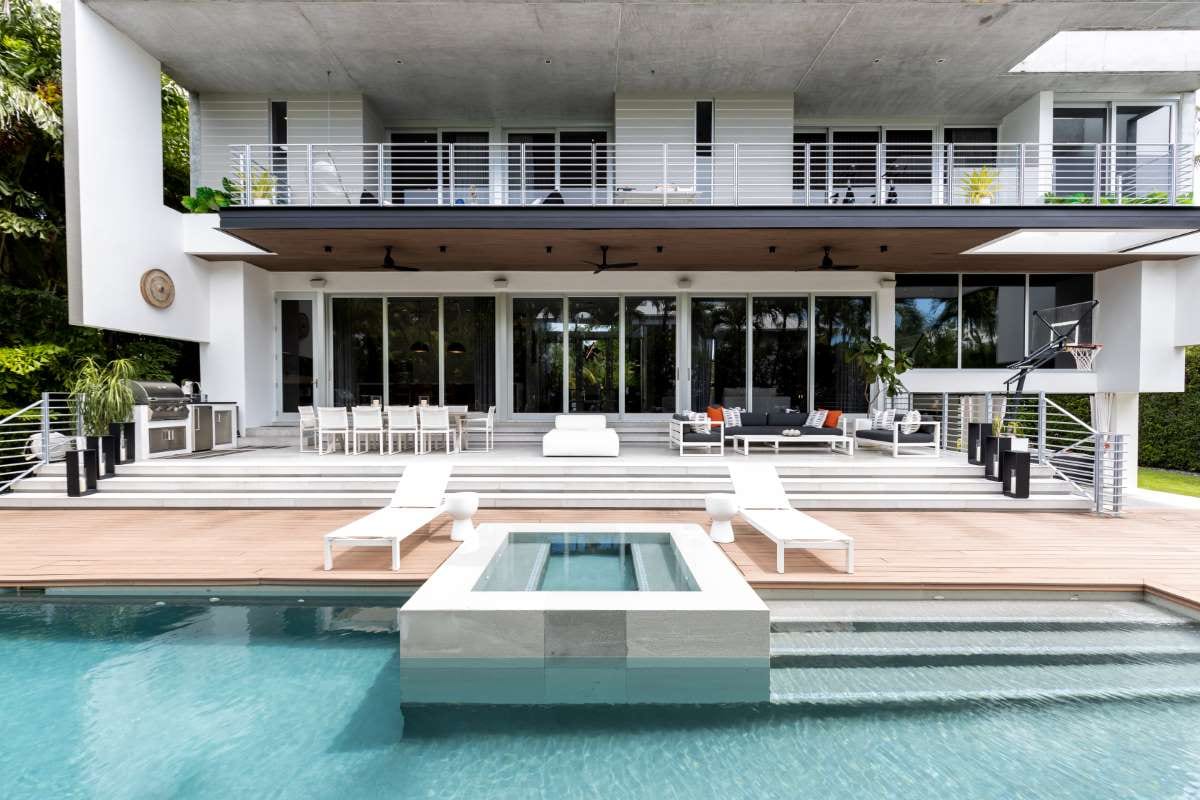 Pros and Cons of Owning a Pool Route in Gainesville, Palm Coast, Poinciana, Tampa, and Winter Park, Florida — pool service business insights