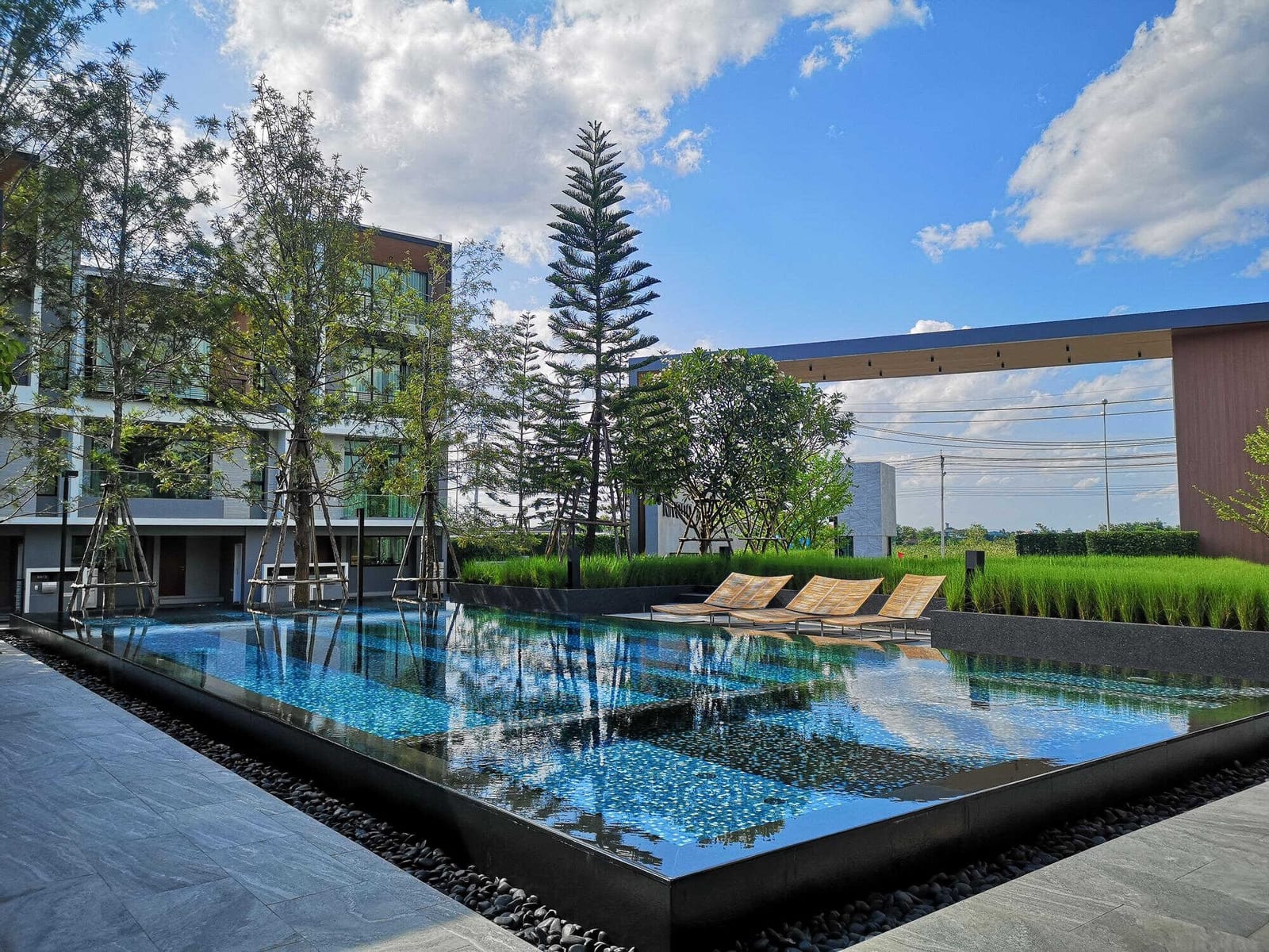 Reducing Operational Costs in Pool Route Management — pool service business insights