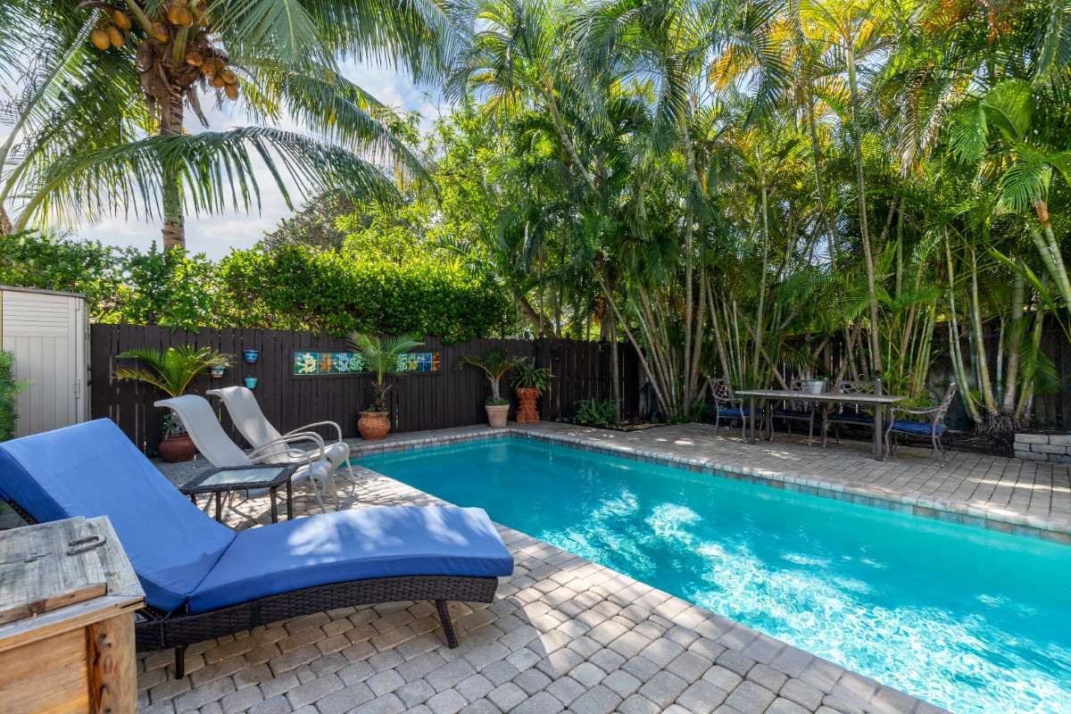 Social Media Tips That Convert in Davie, Florida — pool service business insights
