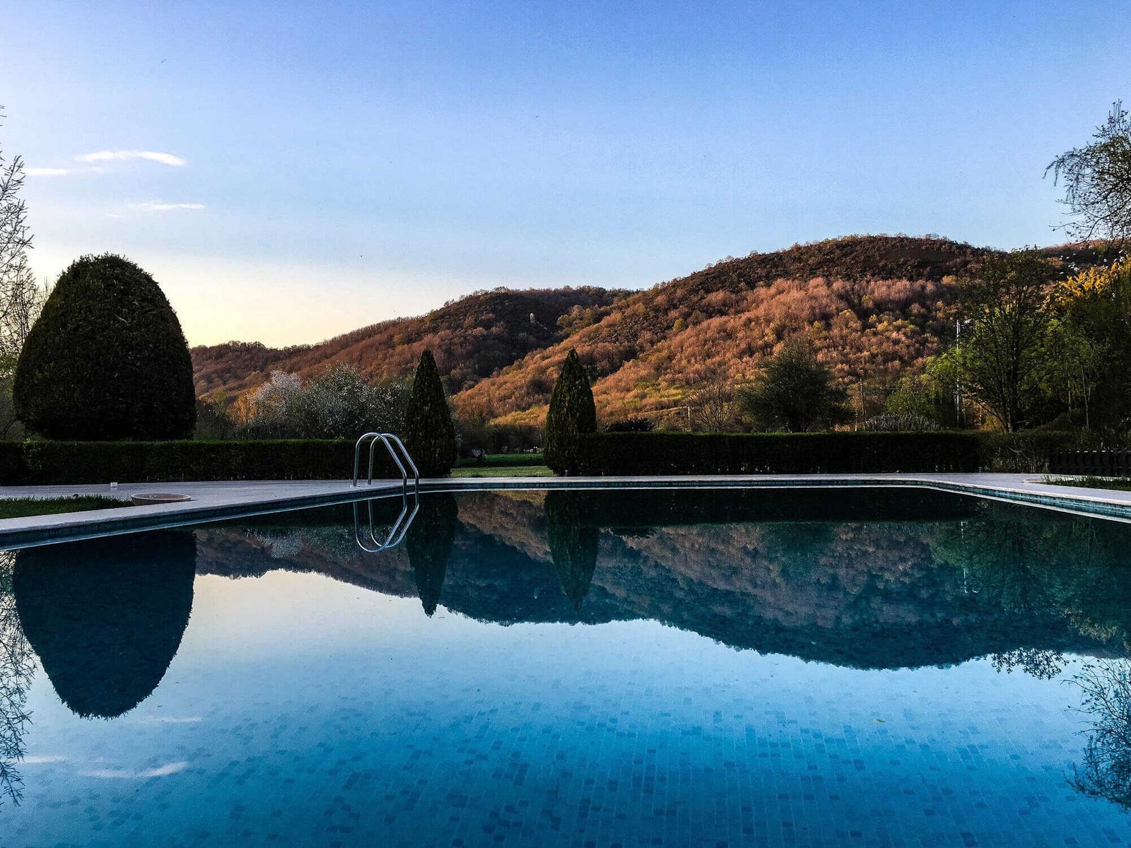 The Most Common Mistakes Homeowners Make With Pool Vacuums — pool service business insights