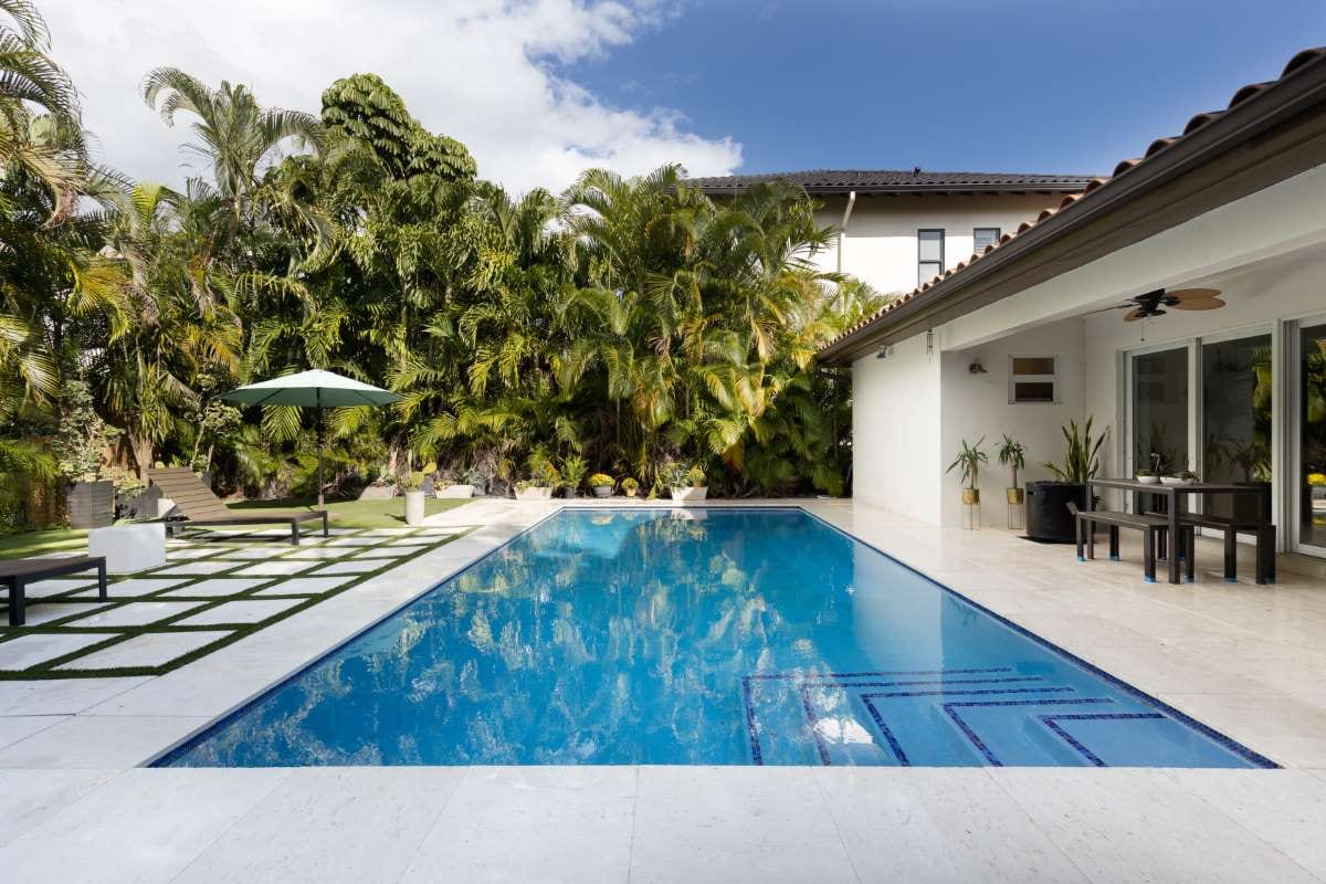 Understanding Pool Cleaning Steps: Training Overview — pool service business insights