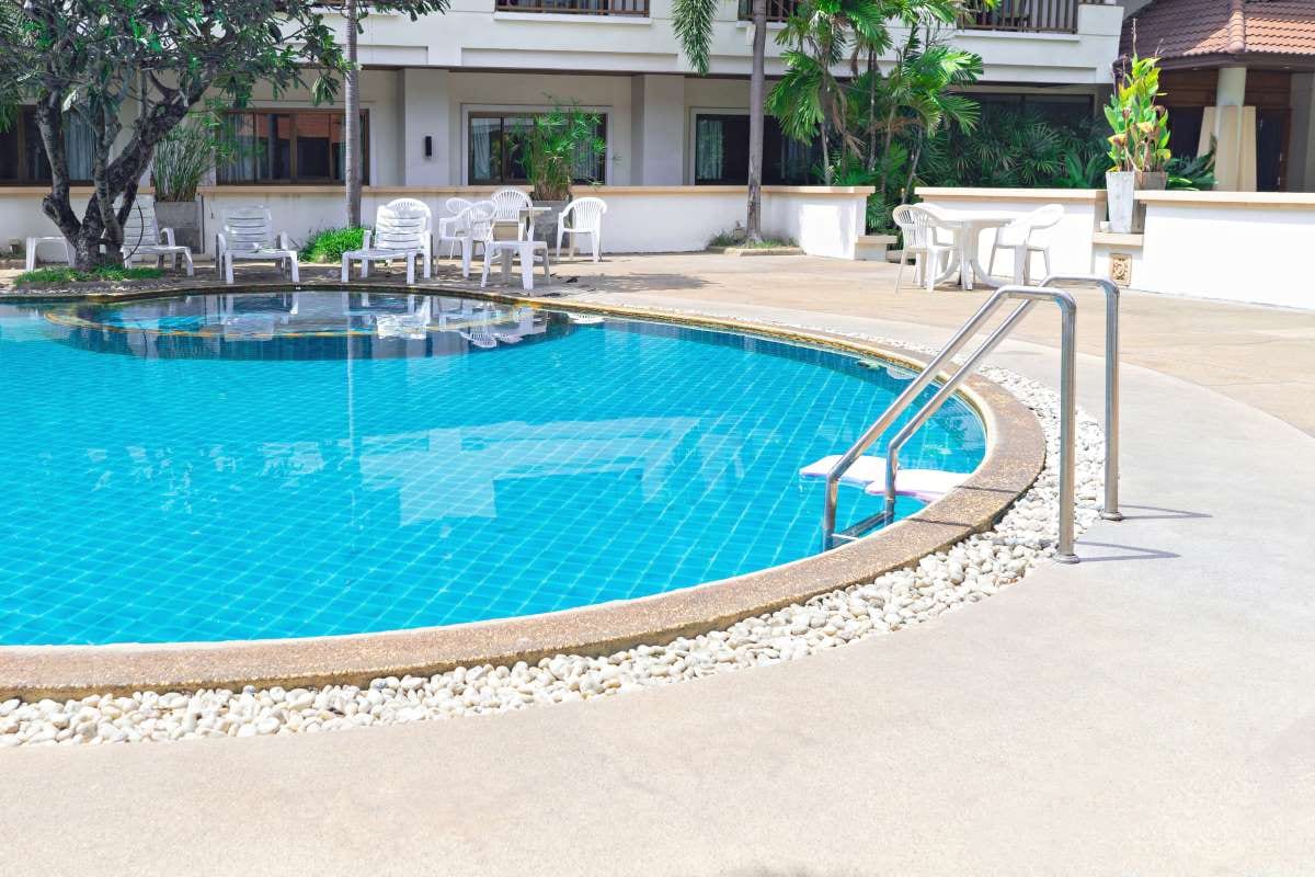 Weekly Pool Maintenance: How to Compete in Crowded Markets — pool service business insights