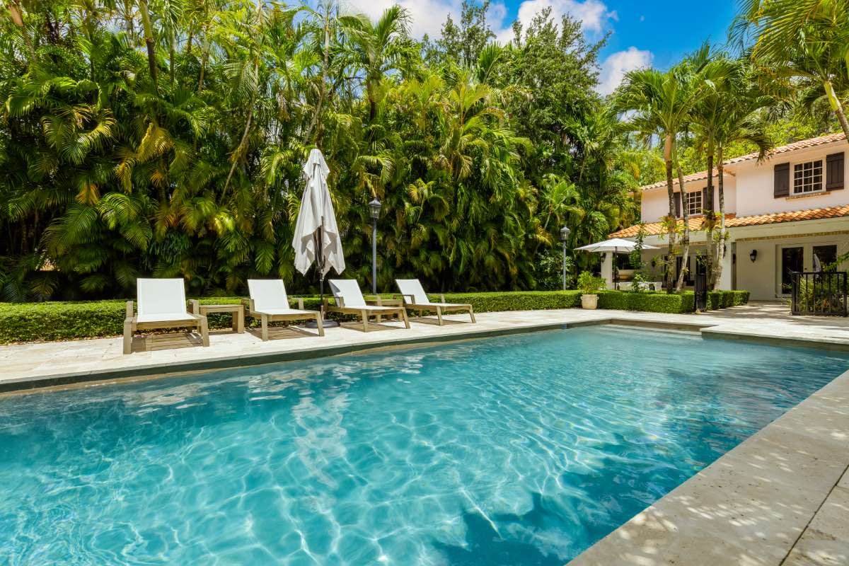 What is a Pool Service Route: Cape Coral, FL; Oviedo, FL; Corpus Christi, Nueces County, TX; San Antonio, Bexar County, TX; Austin, Travis County, TX — pool service business insights