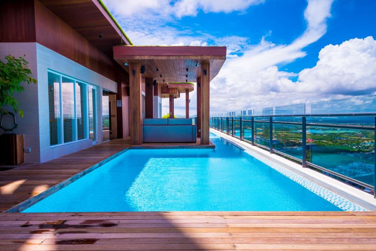 Why Clear Boundaries Reduce Customer Misunderstandings — pool service business insights