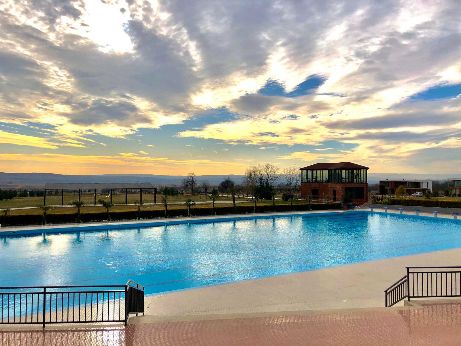 Why Plantation, Florida Is a Magnet for Pool Clients — pool service business insights