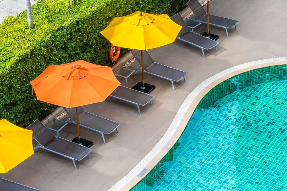 Why Pool Service is One of the Easiest Businesses to Start — pool service business insights