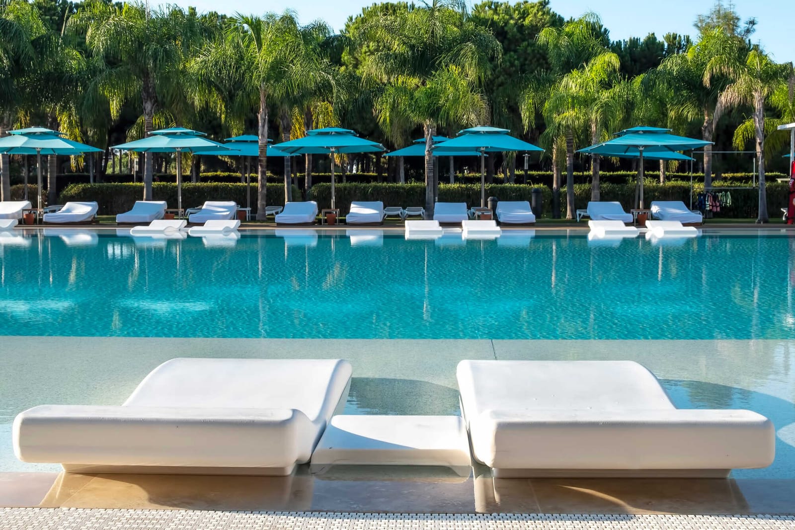 Why Professional Appearance Matters in Weekly Service Work — pool service business insights